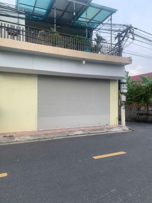 Cần bán nhà Mặt Tiền Lô góc, Phong thủy Tốt