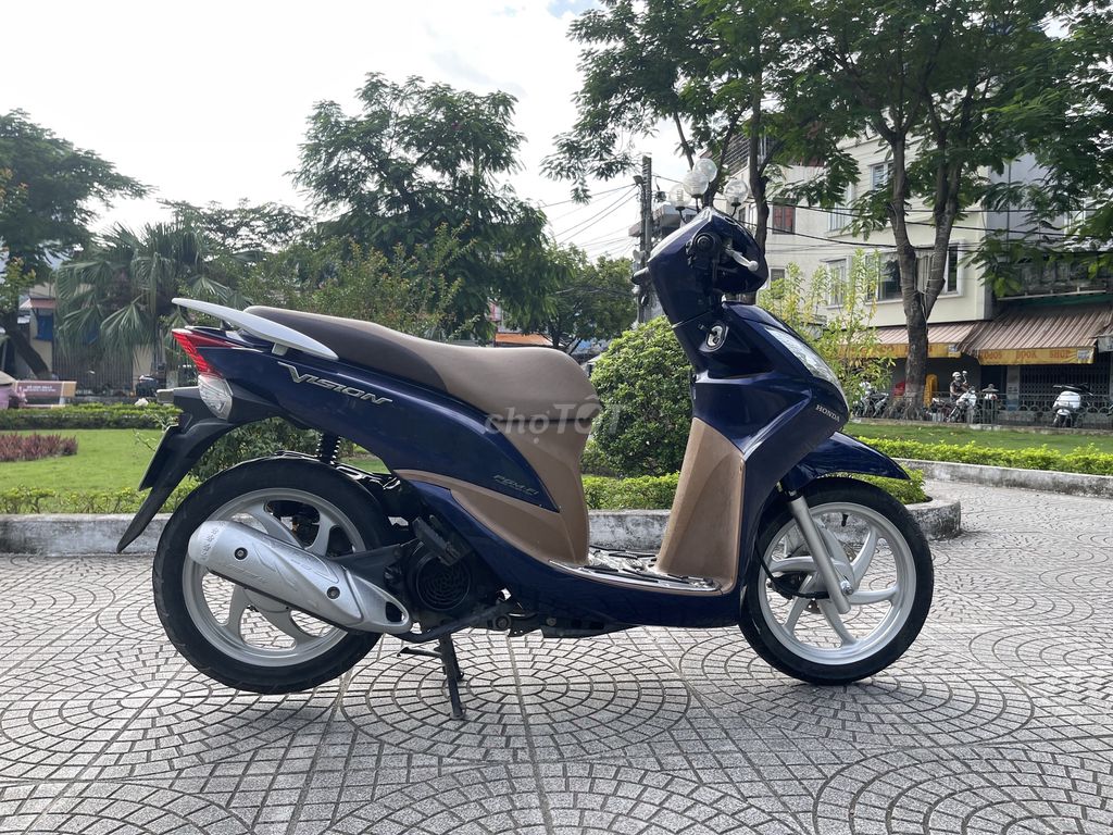Honda Vision 2014, синий и коричневый