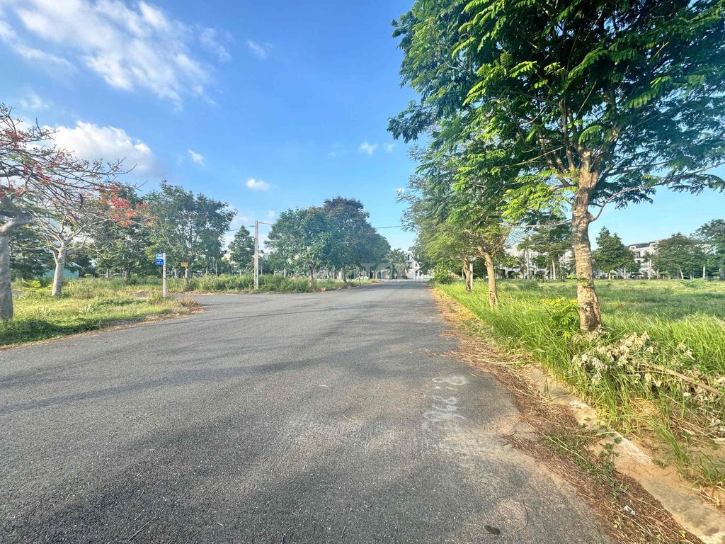 Cần Bán 2 Lô 410m Thổ Cư Trung Tâm Tân An Cạnh AEON