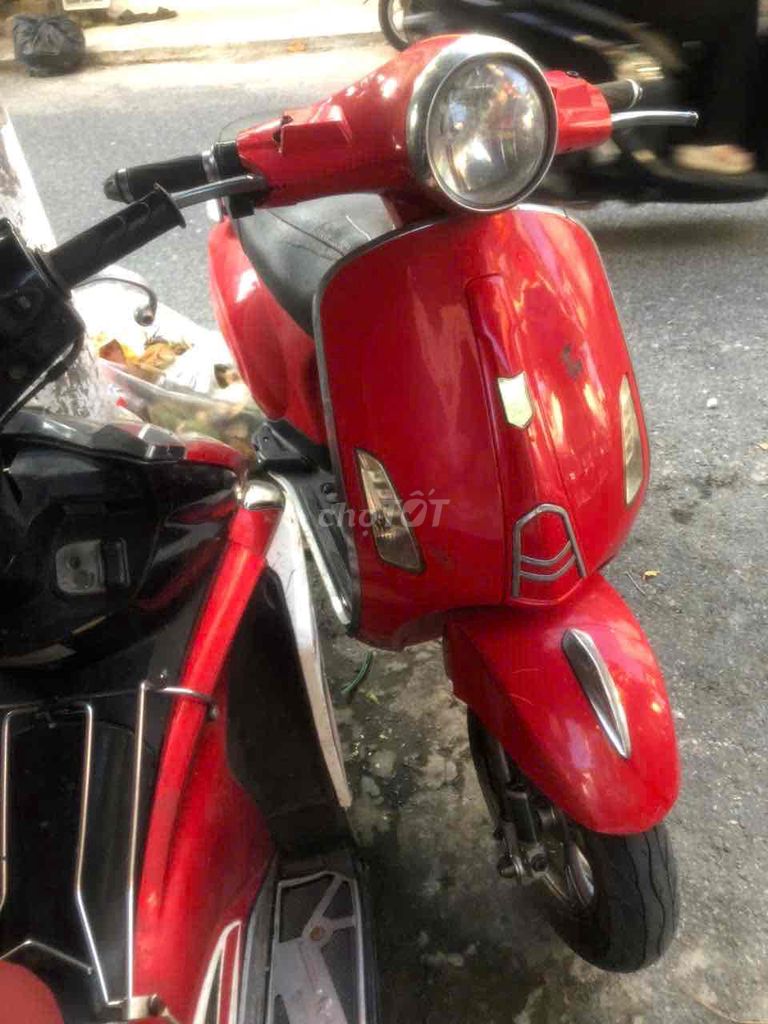 Электроскутер OK Bike Vespa красный