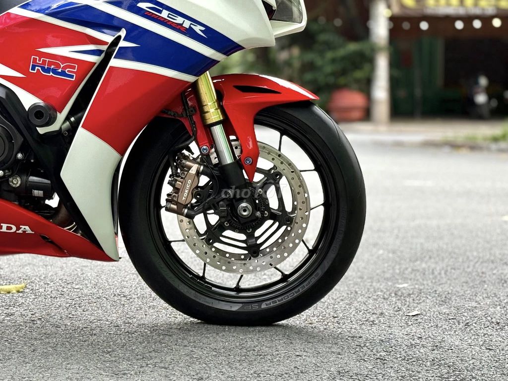 Cần bán Honda CBR1000 date 2014 biển TP. Mua bán Xe máy tại Quận 6 Tp Hồ Chí Minh được đăng bởi Thiên Trà Motor hình 10