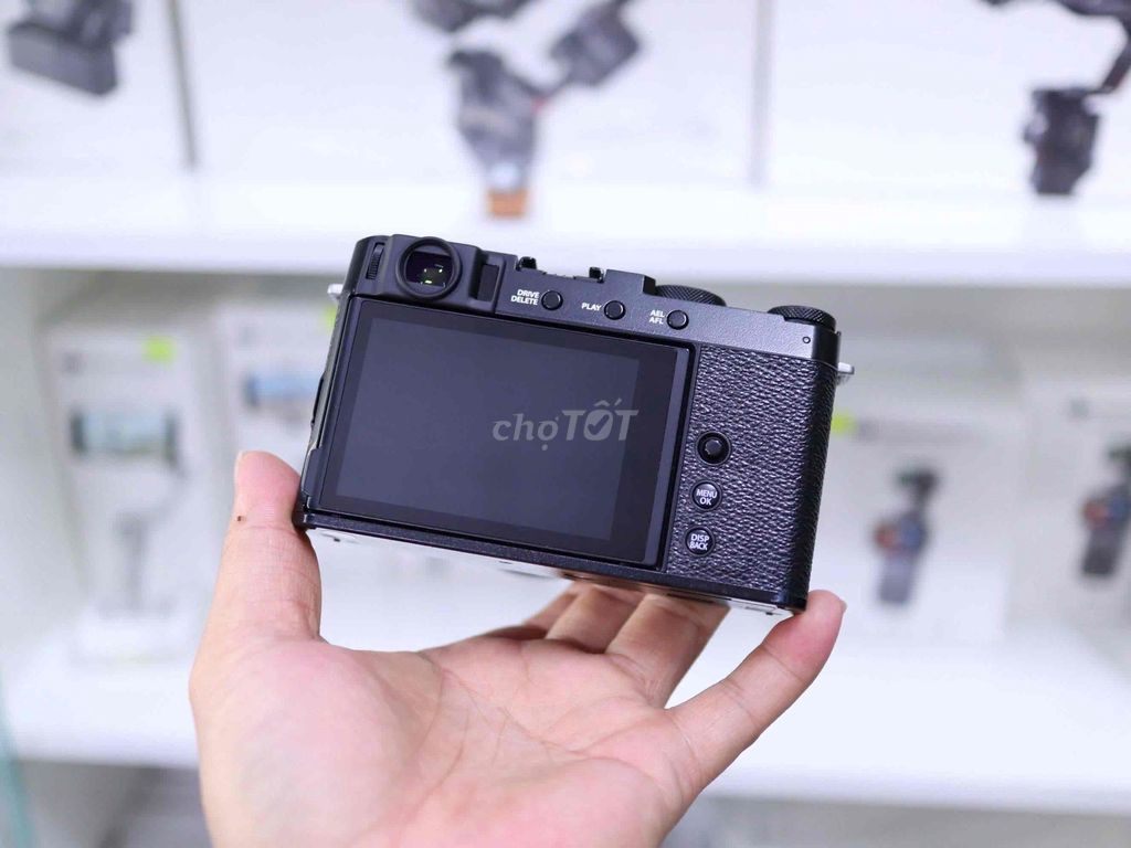 Fujifilm X-E4 +lens 15-45OIS Máy ,lens chính hãng. Mua bán Máy ảnh, Máy quay tại Thành phố Thủ Dầu Một Bình Dương được đăng bởi Chinh Lee hình 1