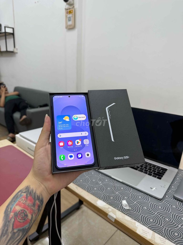 Samsung S25 Plus Ssvn 2 sim Ram 12/256G Full Box. Mua bán Điện thoại tại Quận Đống Đa Hà Nội được đăng bởi Hà Nội Mobile Bao Duyệt Nợ Xấu hình 1