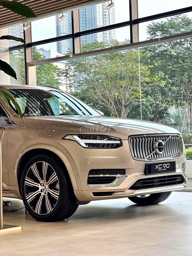 Giá xe Volvo XC90 2025, Plug-in Hybrid Ultra