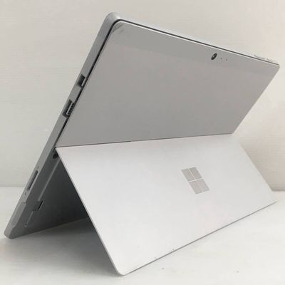 Surface Pro6 i5/8/128 Giá chỉ 2900k