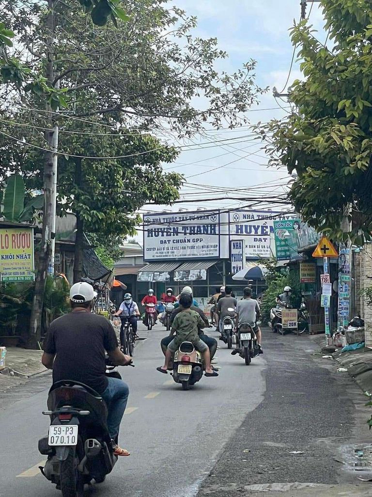 🇻🇳🇻🇳. NHÀ SHR, MẶT TIỀN BUÔN BÁN , NGÃ 5 BÀ ĐIỂM