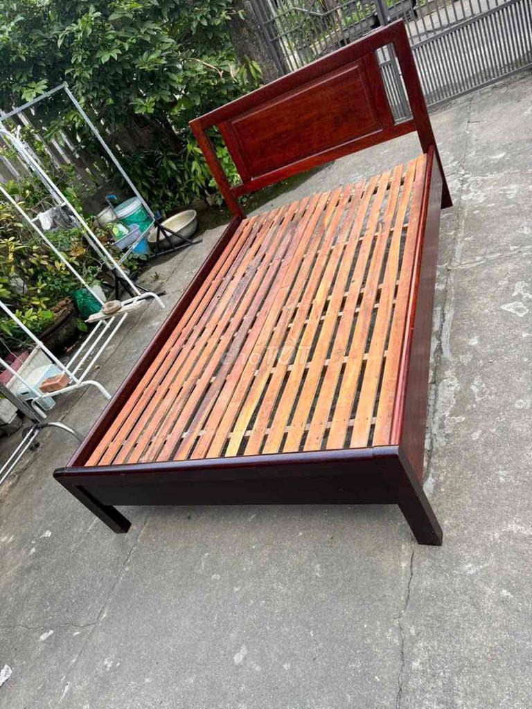 Giường ngủ 1m2x2m. Mua bán Giường, chăn ga gối nệm tại Huyện Hòa Vang Đà Nẵng được đăng bởi Nguyễn Thị Minh Thắng hình 1