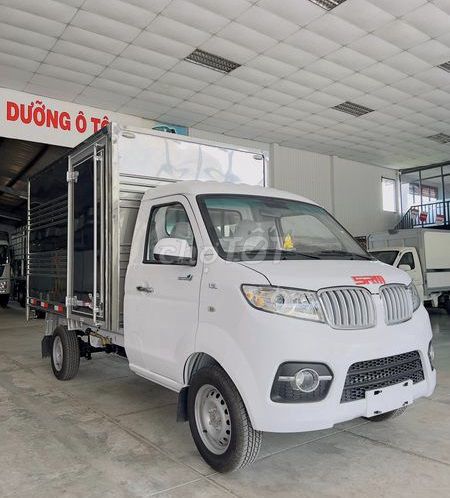 Xe tải SRM T30 thùng kín 940Kg thùng dài 2m9