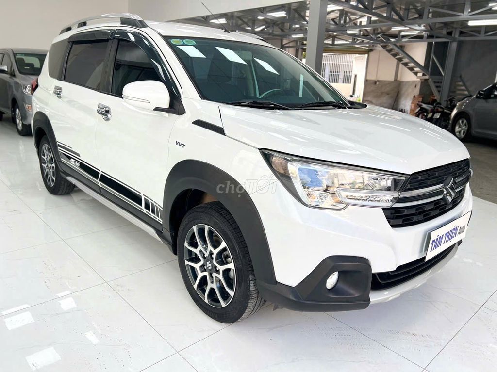 Suzuki XL7 2022 белый импорт