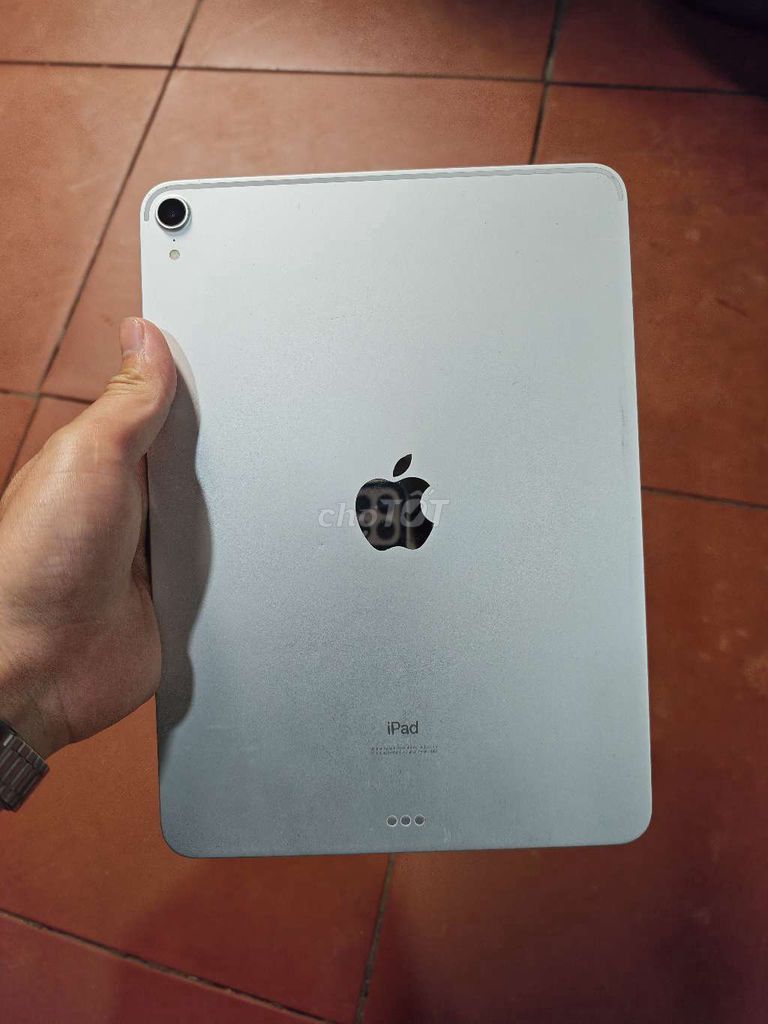 Apple iPad Pro 2018. Mua bán Máy tính bảng tại Quận Bắc Từ Liêm Hà Nội được đăng bởi ngo anh hình 1