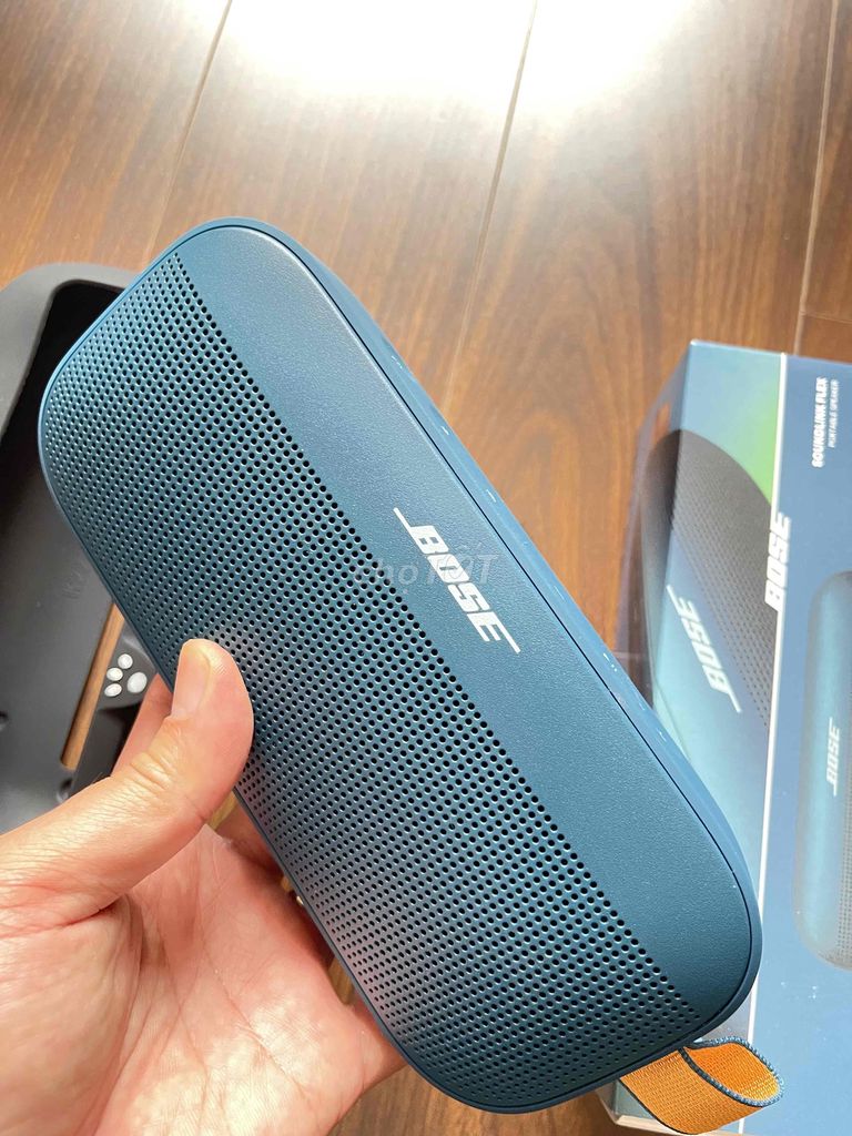 Loa Bose Soundlink Flex Xanh 99% còn bảo hành dài. Mua bán Tivi, Âm thanh tại Quận Hà Đông Hà Nội được đăng bởi Nguyễn Văn Thảo hình 1