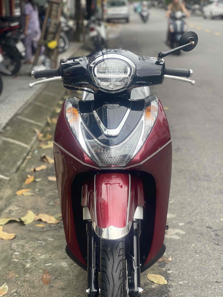 Shmode phanh ABS 2025 chạy 6000km 2 khoá ga. Mua bán Xe máy tại Quận Thanh Khê Đà Nẵng được đăng bởi Song Vo hình 5