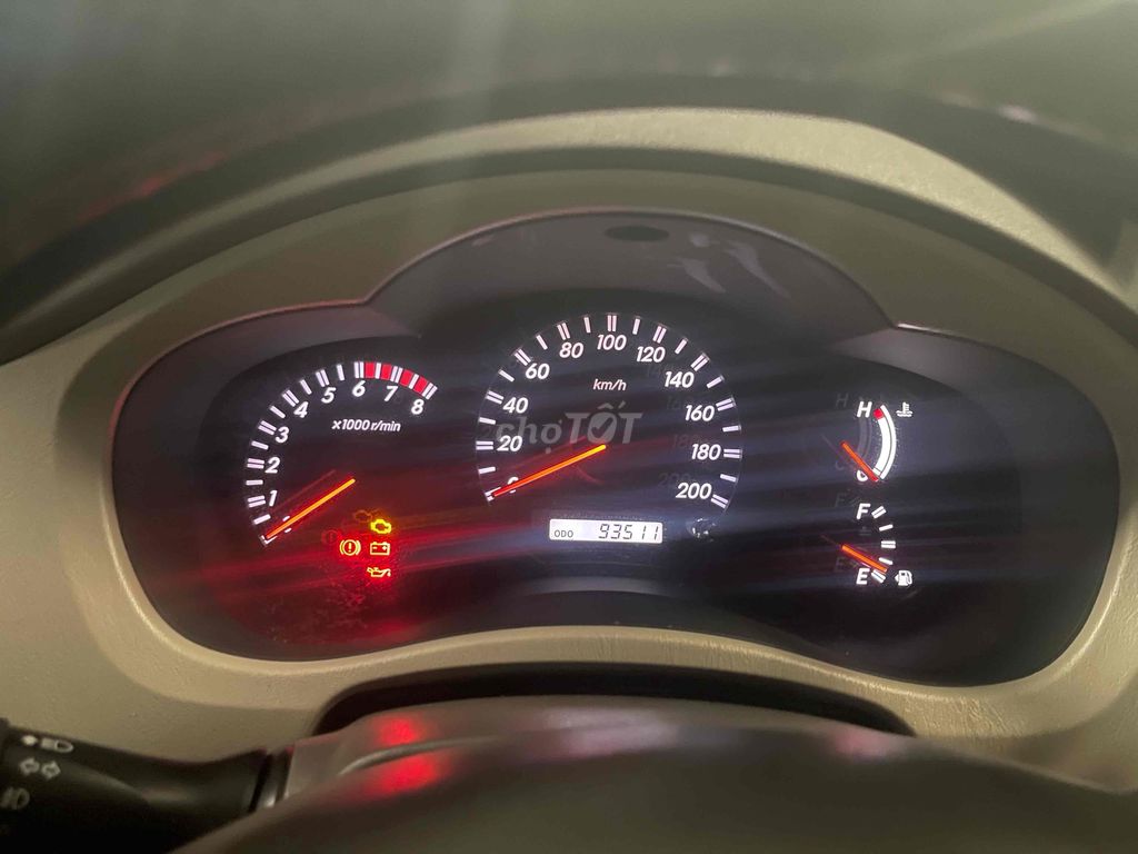 Toyota Innova 2009 J - 100000 km