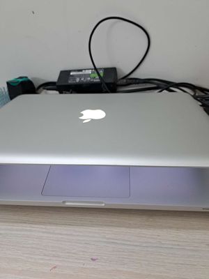 Apple MacBook Pro Bạc Đã sử dụng