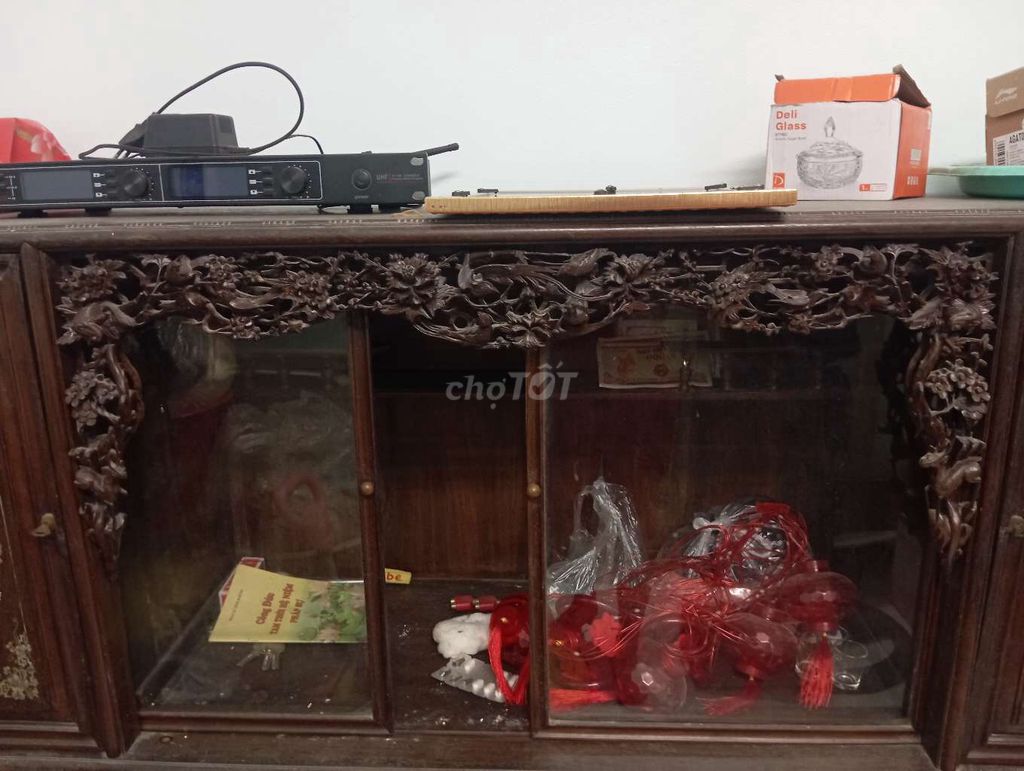 Tủ gỗ cổ điển chạm khắc tinh xảo. Mua bán Tủ, kệ gia đình tại Huyện Thường Tín Hà Nội được đăng bởi Tai linh hình 1