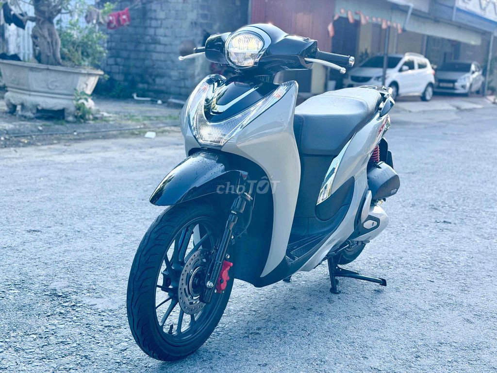 Honda SH mode 2023 Серый