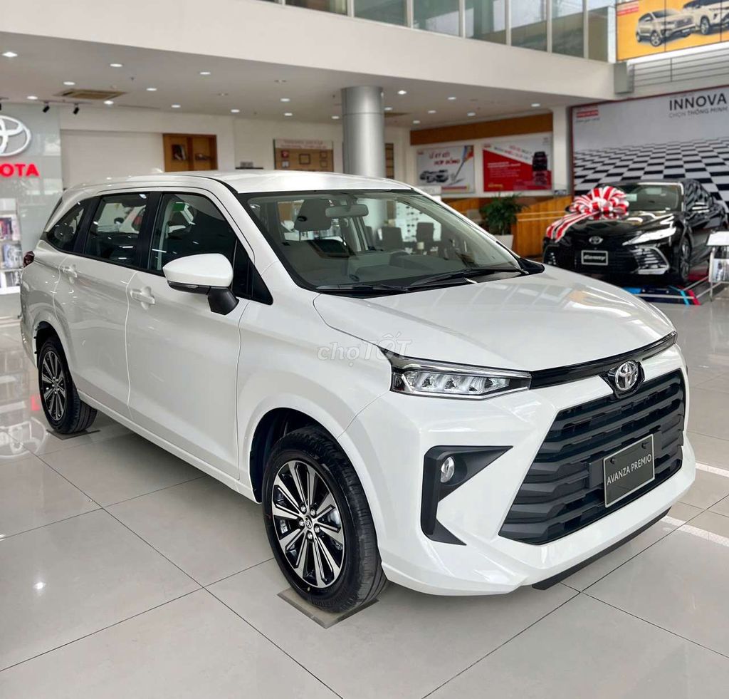 Toyota Avanza Premio 2024 photo 2
