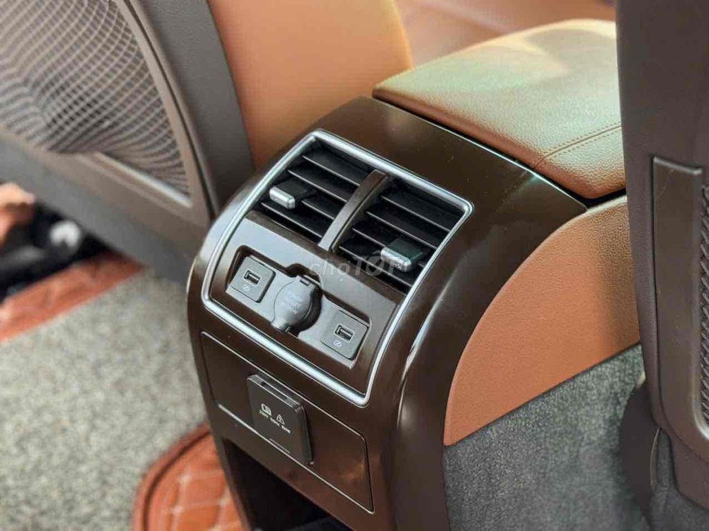 VinFast Lux SA2.0 2019 Premium 2.0 AT - 70000 km. Mua bán Ô tô tại Quận 12 Tp Hồ Chí Minh được đăng bởi a trung hình 11