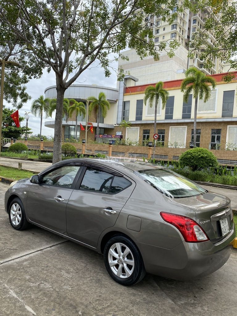 Nissan Sunny 2014 XV - 152400 km. Mua bán Ô tô tại Quận 7 Tp Hồ Chí Minh được đăng bởi TRUNG TRAN hình 2