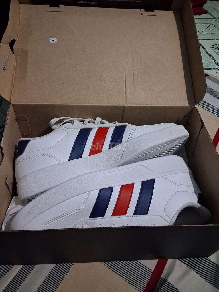 Giày thể thao Adidas Nam Trắng. Mua bán Giày dép tại Thành phố Dĩ An Bình Dương được đăng bởi long đẹp trai hình 1