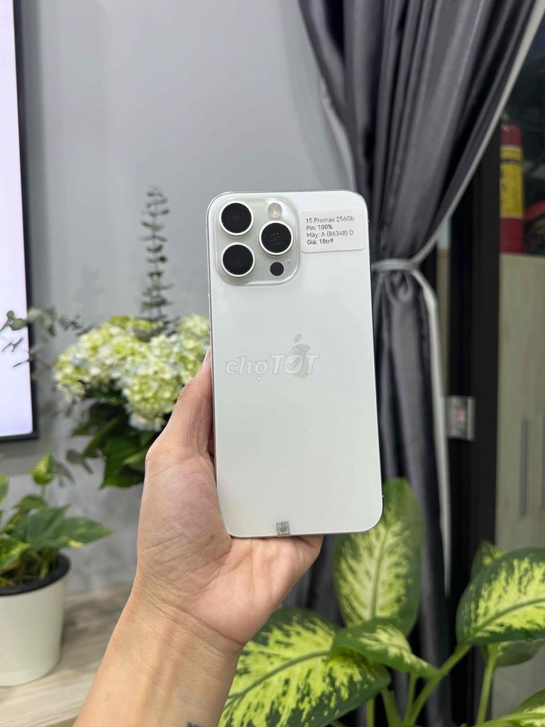iPhone 15 Pro Max 256G Quốc tế Trắng P100 Đẹp 99. Mua bán Điện thoại tại Huyện Hóc Môn Tp Hồ Chí Minh được đăng bởi Thu hình 1