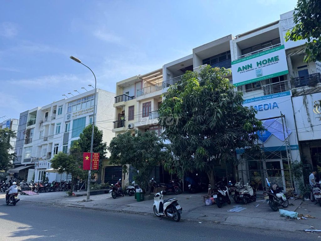Cho Thuê nhà phố 4x20 MT Nguyễn Hoàng - 35 triệu