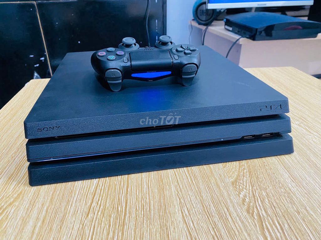 PS4 PRO 1TB 7128B 4K HDR ĐÃ HACK FW THẤP 9.00