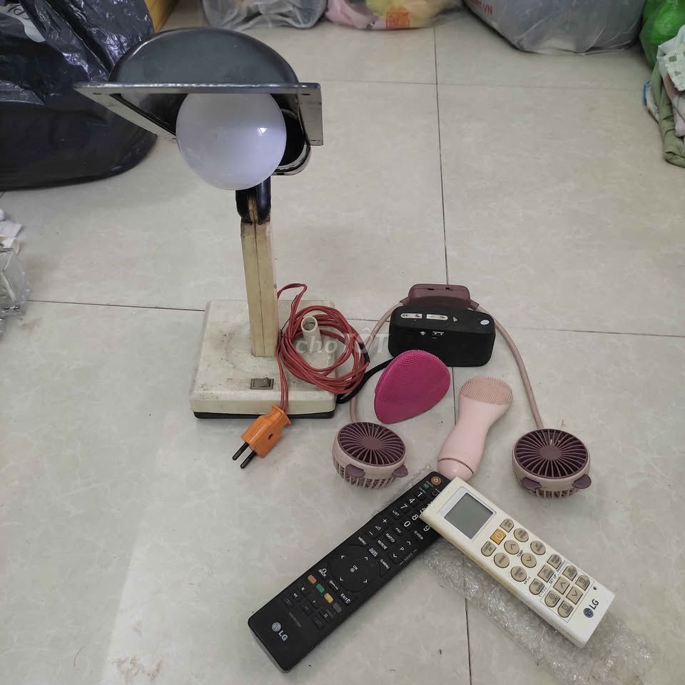 Quạt sạc mini nhiều màu e yêu khoa học. Mua bán Quạt tại Quận 8 Tp Hồ Chí Minh được đăng bởi A Phu 1982 hình 1