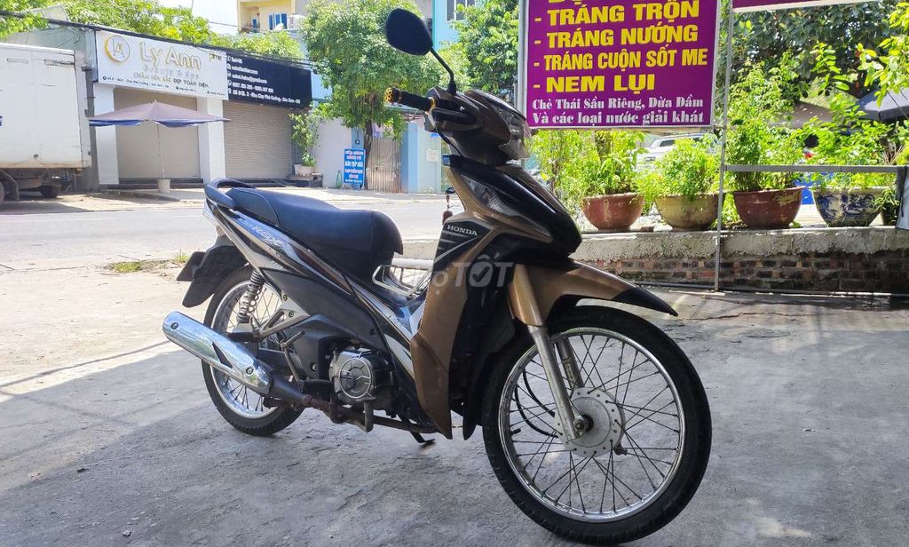 Honda Wave RSX 2016 Vàng đồng. Mua bán Xe máy tại Huyện Sóc Sơn Hà Nội được đăng bởi Chivas hình 2