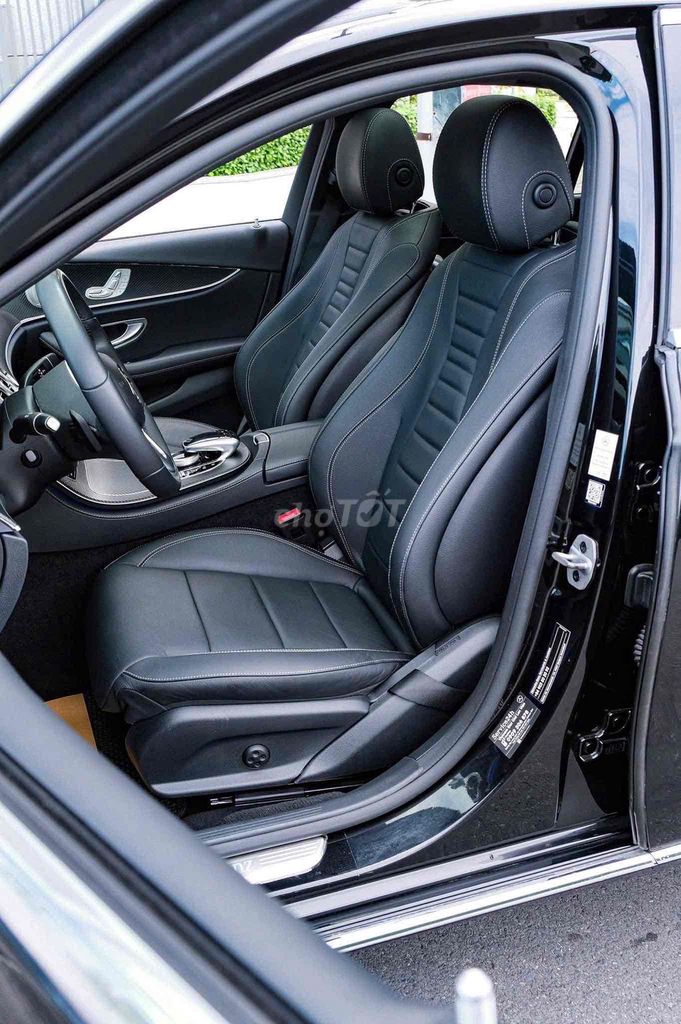 Mercedes-Benz E200 Sport 2019 Đen. Mua bán Ô tô tại Quận 7 Tp Hồ Chí Minh được đăng bởi Hoàng Anh Tuấn hình 11