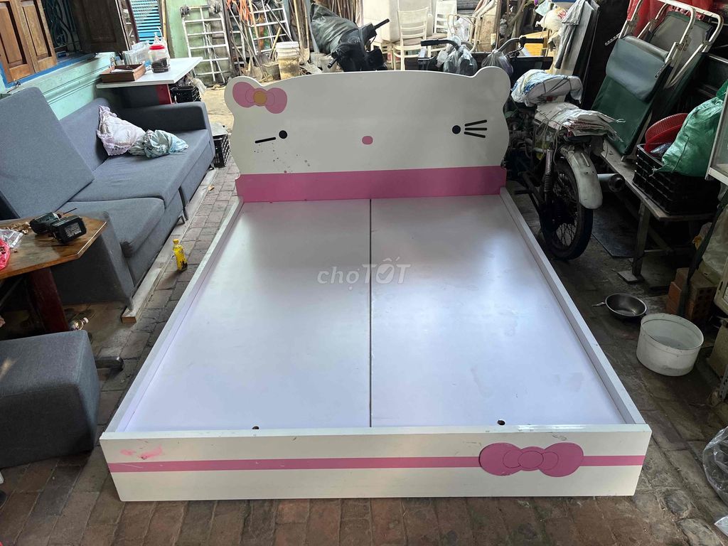 Giường ngủ 1m6x2m. Mua bán Giường, chăn ga gối nệm tại Thành phố Nha Trang Khánh Hòa được đăng bởi QuangLam hình 1