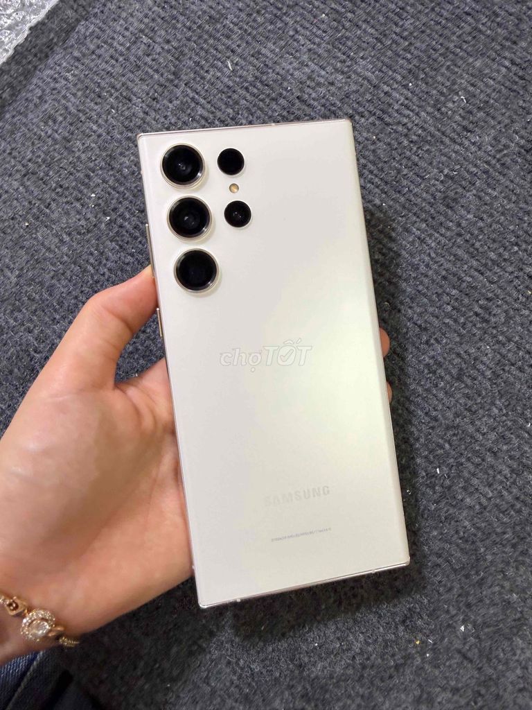 Samsung S23 Ultra 256GB Trắng. Mua bán Điện thoại tại Quận Cầu Giấy Hà Nội được đăng bởi Thanh Thoa hình 1