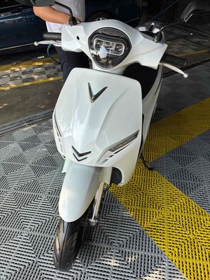 Xe máy điện VinFast Feliz 2025 Trắng 6000km