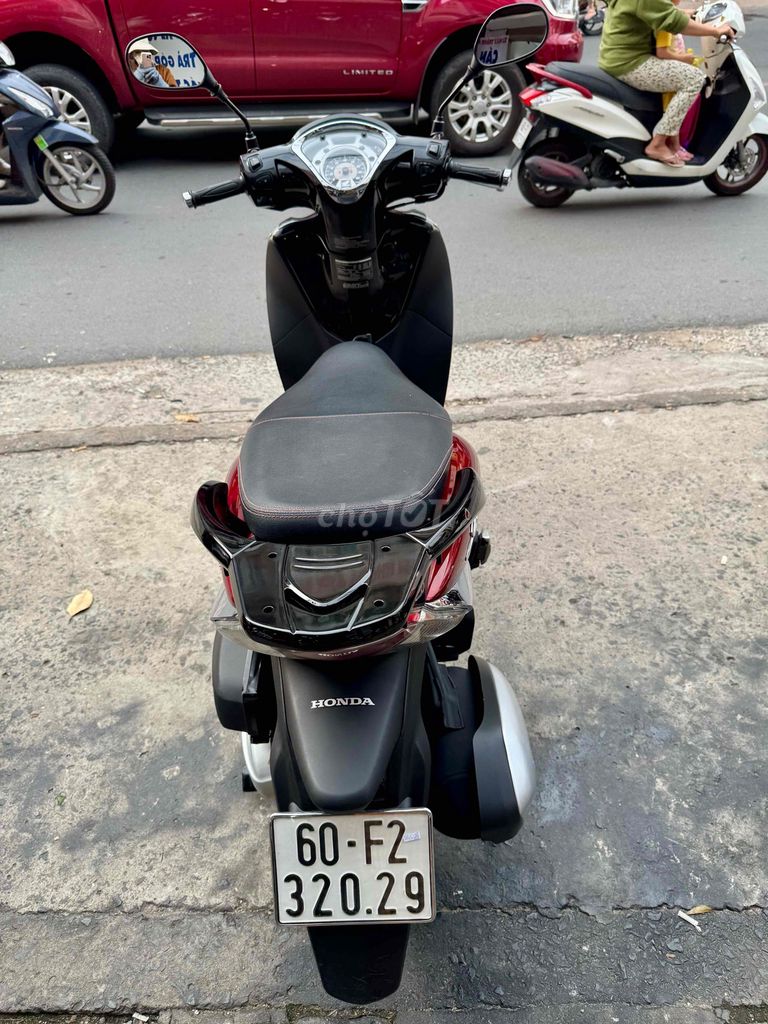 🔵🔵 SH Mode đỏ đen T11/2016 khoá Smarkey có góp. Mua bán Xe máy tại Thành phố Biên Hòa Đồng Nai được đăng bởi XE MÁY CŨ THÀNH MỸ  hình 3