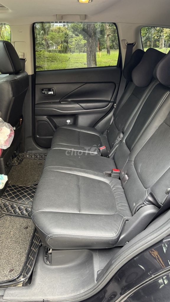 Chủ bán Outlander 2.0 CVT Pre 2018 đk 2019 ODO 58K. Mua bán Ô tô tại Thành phố Thủ Đức Tp Hồ Chí Minh được đăng bởi Tên chưa cung cấp hình 7