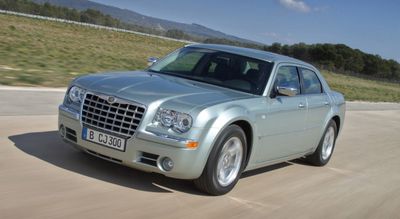 Xe sang giá rẻ nhập Mỹ Chrysler 300C 1 chủ hiếm VN