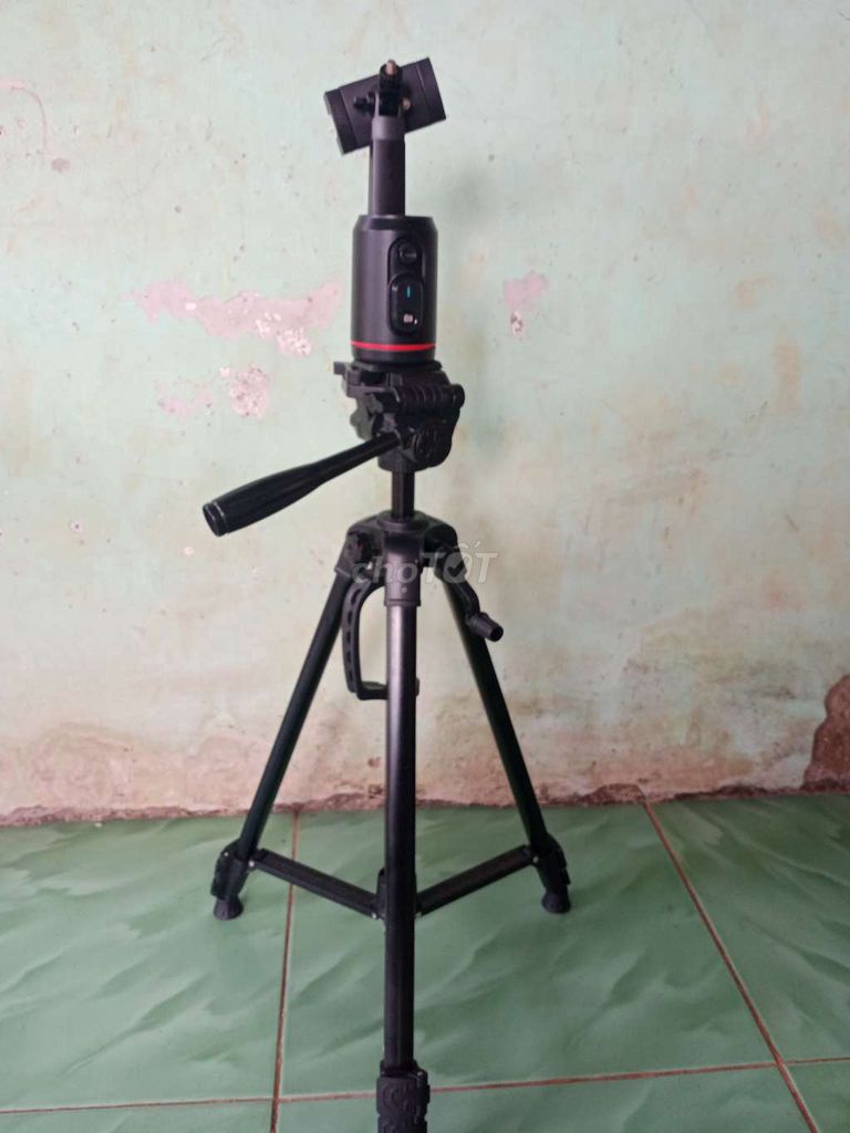 Chân máy ảnh Tripod 500. Mua bán Phụ kiện (Màn hình, Chuột...) tại Thành phố Đồng Xoài Bình Phước được đăng bởi Hoang Kim hình 1