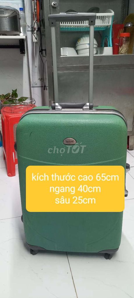 Vali Bernard nhựa cứng xanh lá khóa mã số 65cm. Mua bán Túi xách tại Thành phố Rạch Giá Kiên Giang được đăng bởi Quách Luật hình 1