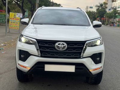 Toyota Fortuner 2022 Trắng AT Dầu. Mua bán Ô tô tại Huyện Hóc Môn Tp Hồ Chí Minh được đăng bởi Nguyễn Thưởngka