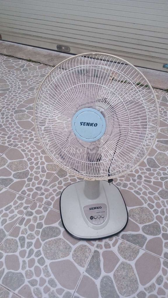 Quạt đứng Senko LL136 Trắng 3 tốc độ. Mua bán Quạt tại Quận Hải An Hải Phòng được đăng bởi Tuan Tran hình 1