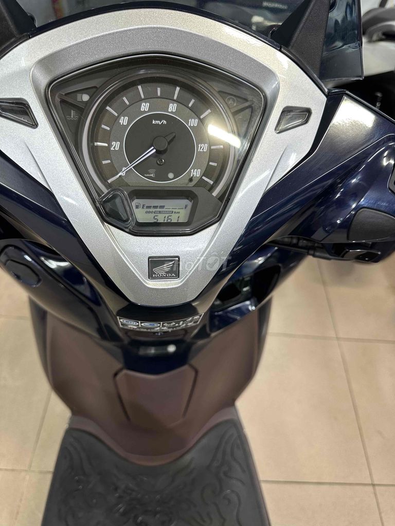 lead 4v 2023 chạy 5 ngàn km mới 99% zin 100%. Mua bán Xe máy tại Quận 8 Tp Hồ Chí Minh được đăng bởi A. Hải hình 3