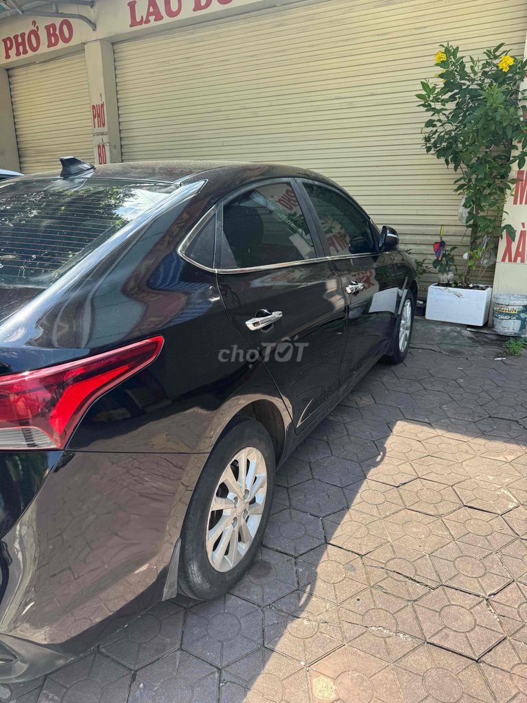 Hyundai Accent, черный