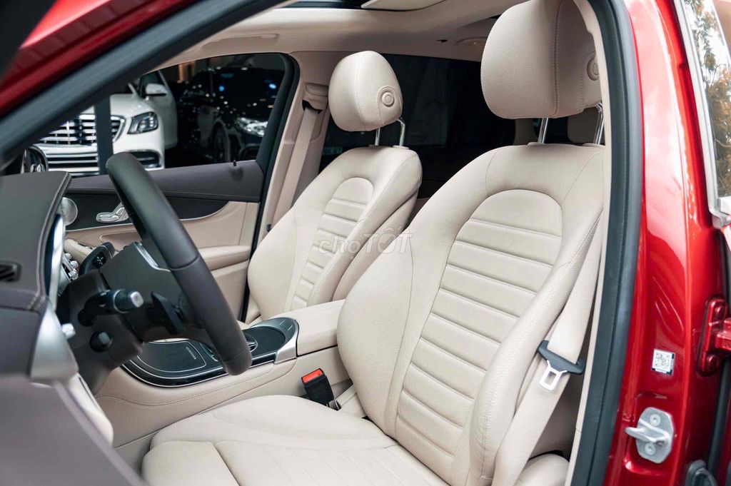 LONG ANH AUTO về MERCEDES GLC300 4Matic 2020 cọp 👍. Mua bán Ô tô tại Quận 7 Tp Hồ Chí Minh được đăng bởi LongAnh AuTo  hình 7