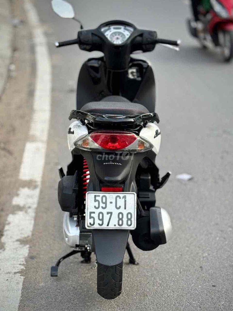 Honda SH Mode 2015 Trắng đen. Mua bán Xe máy tại Quận 7 Tp Hồ Chí Minh được đăng bởi Tú hình 4