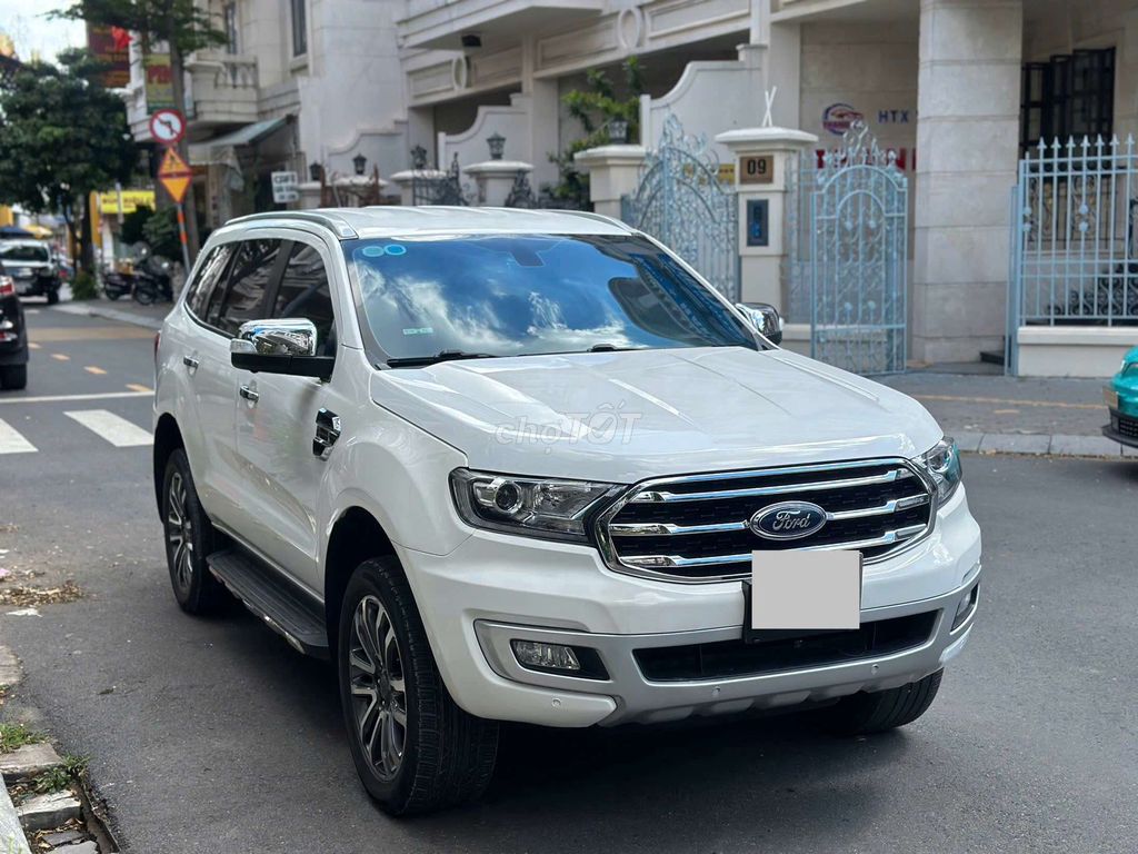 Chính chủ bán Ford Everest 2019 Titanium 2.0L 4x2. Mua bán Ô tô tại Quận Gò Vấp Tp Hồ Chí Minh được đăng bởi PHẠM VIỆT hình 2