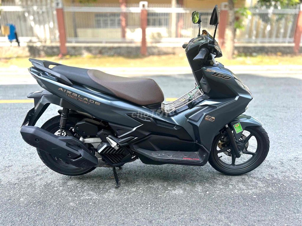 AB 160 ABS 2023 xanh ĐB – Xe đẹp keng, zin toàn bộ. Mua bán Xe máy tại Thị xã Tân Uyên Bình Dương được đăng bởi Xe máy cũ 360 Bình Dương hình 6