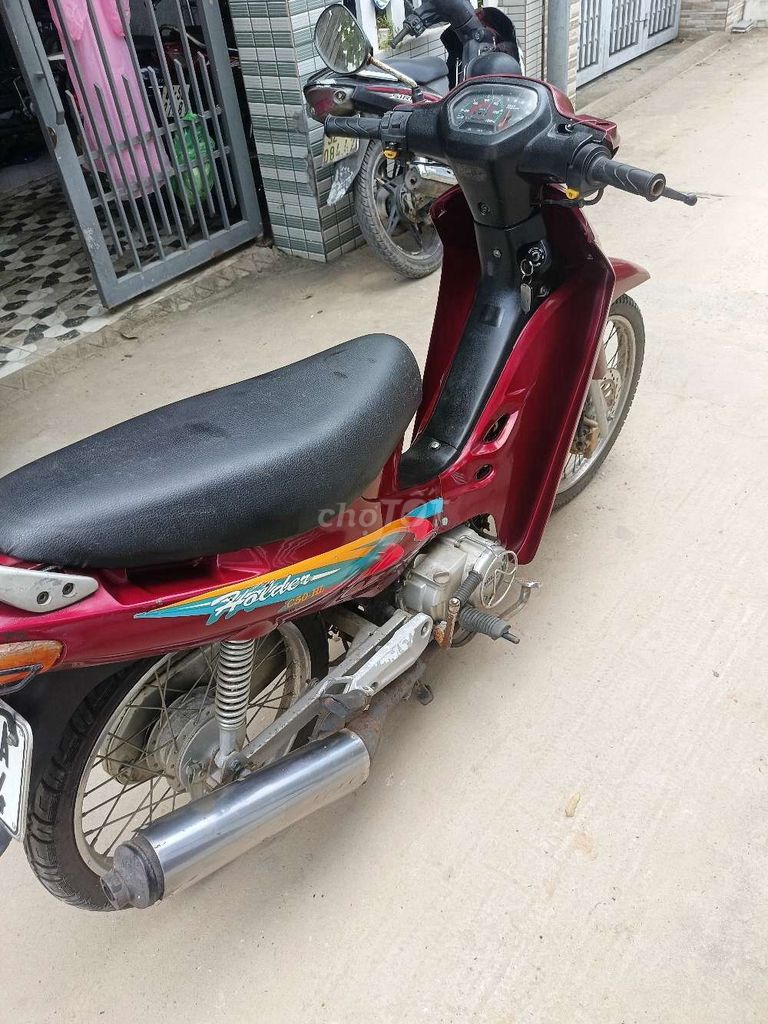 Красный мопед Holder 50CC