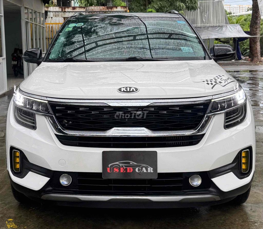 Kia Seltos Premium 2020 Белый 45 000 км