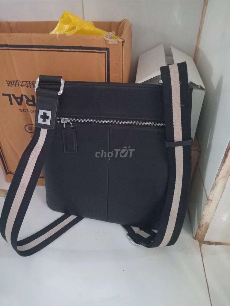 Túi đeo chéo Nam Đen Như mới. Mua bán Túi xách tại Quận 8 Tp Hồ Chí Minh được đăng bởi  thanh hai hình 1