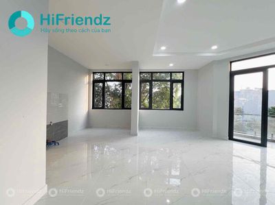 Studio ban công riêng Bình Nguyên Sát Làng Đại học, máy lạnh trống sẵn